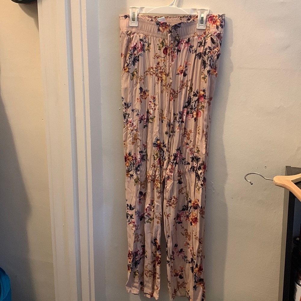 pink flowy pants